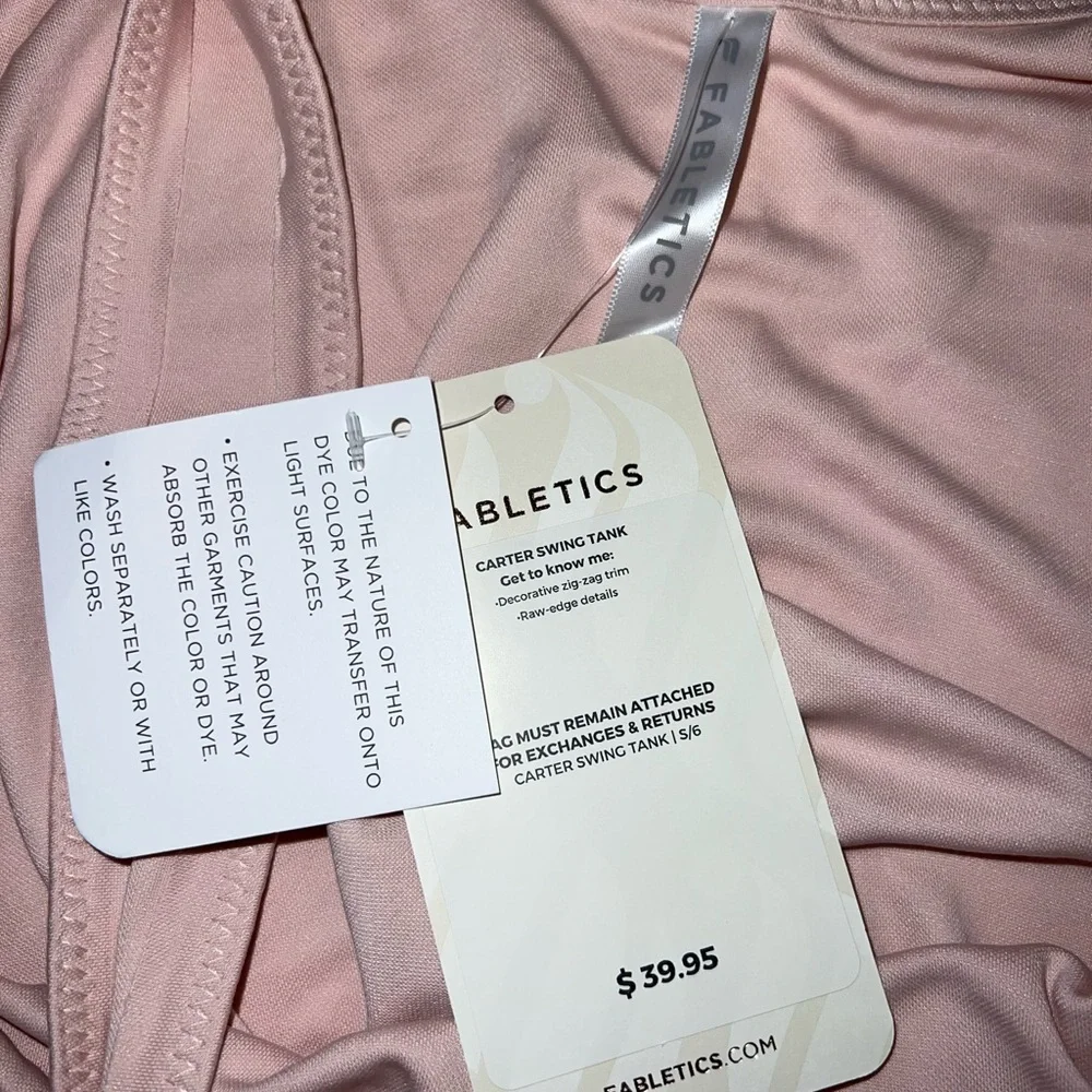 Fabletics Work Out Top - Picture 4 of 5